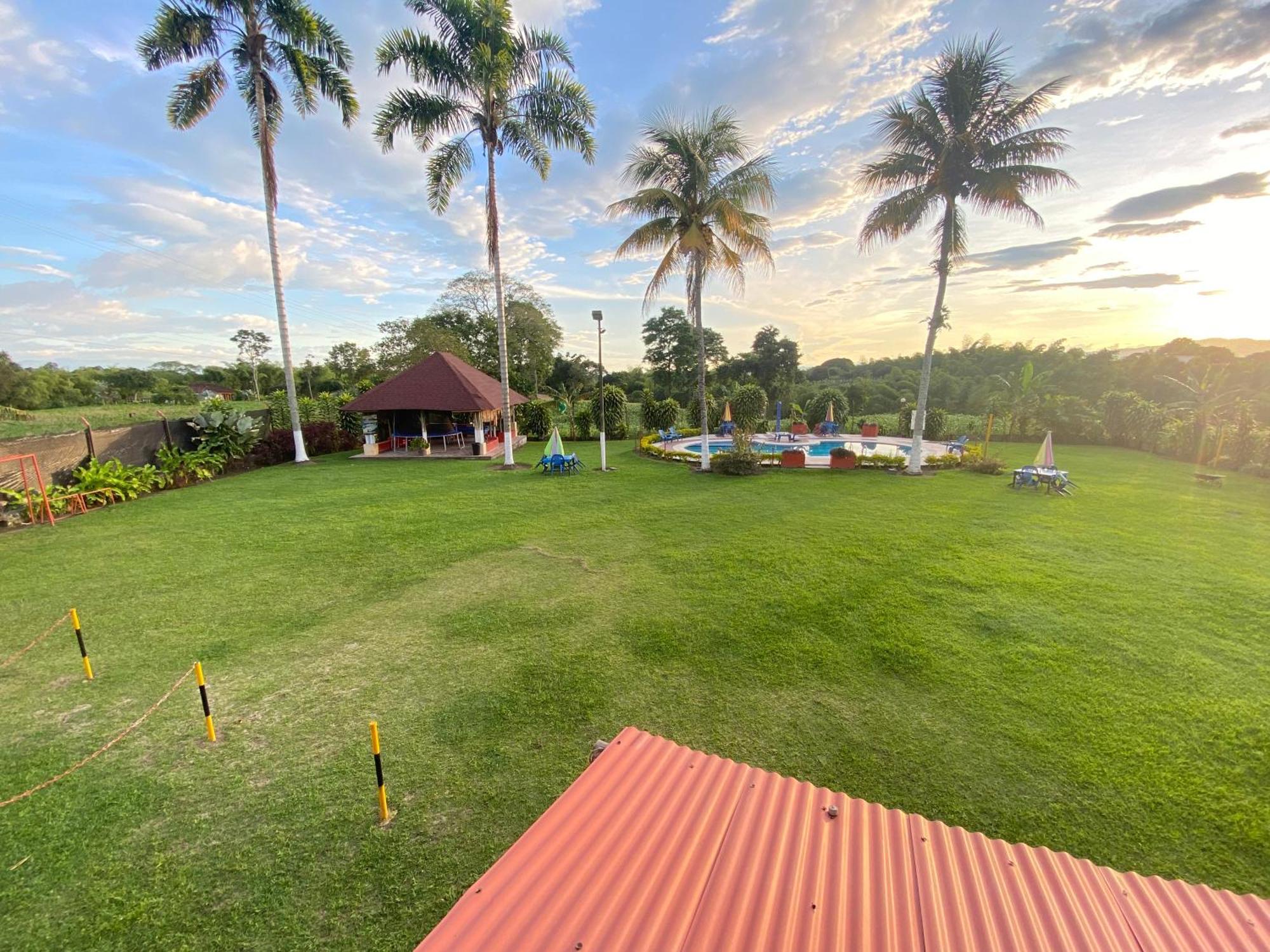 Finca Hotel Los Cocos Монтенегро Экстерьер фото
