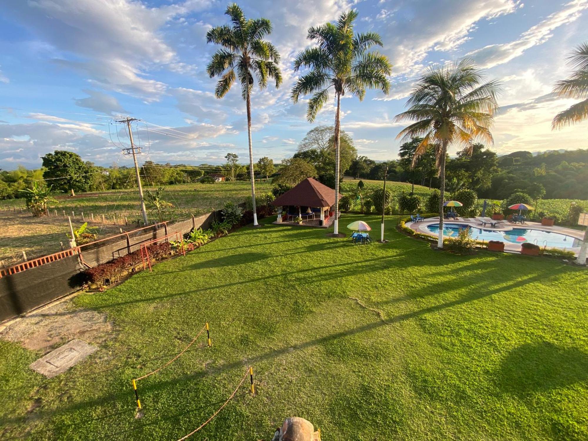 Finca Hotel Los Cocos Монтенегро Экстерьер фото